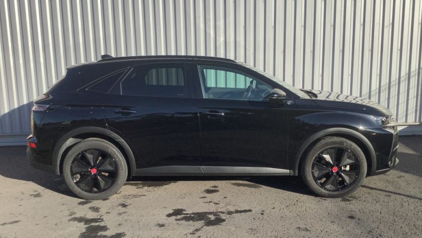 Aperçu du véhicule : DS 7 BlueHDi 130 EAT8 Performance Line +