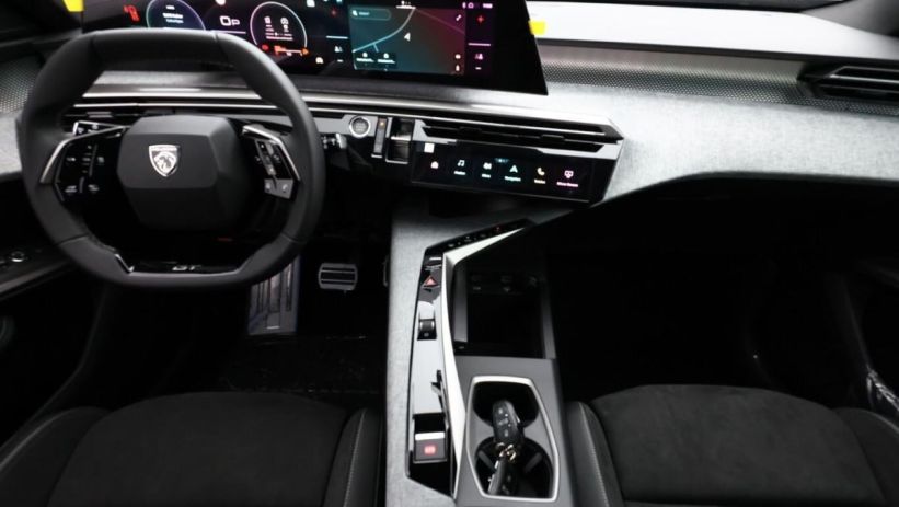 Aperçu du véhicule : Hybrid 145 GT Pano ComfortP GPS