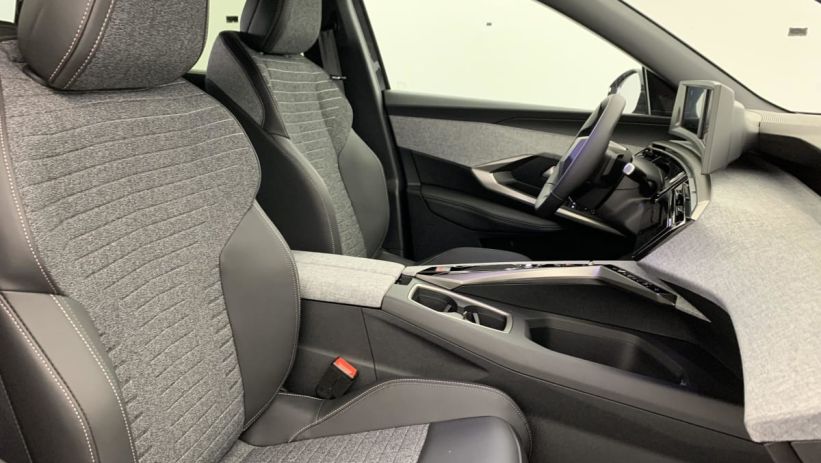 Aperçu du véhicule : Hybrid 145 e-DCS6 Allure