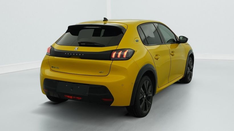 Aperçu du véhicule : 50 KWH 136CH GT