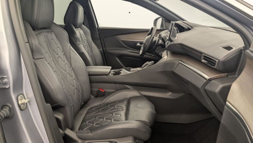 Aperçu du véhicule : Hybrid4 300 e-EAT8 GT Pack