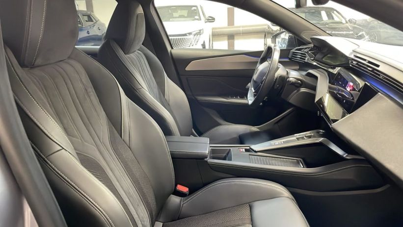 Aperçu du véhicule : PHEV 225 e-EAT8 GT