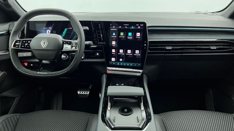 Aperçu du véhicule : full hybrid E-Tech 200 ch Esprit Alpine Gris Schiste - Toit Noir Etoilé avec 4800€ d'équipements inclus