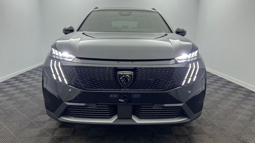 Aperçu du véhicule : Nouveau Hybrid 145 e-DCS6 GT Noir Perla Nera avec 4000€ d'équipements inclus