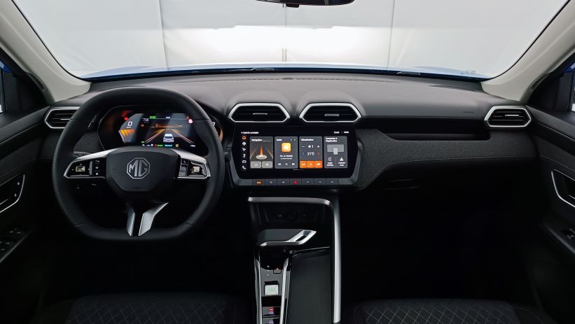 Aperçu du véhicule : 1.5 Hybrid+ 197ch Comfort