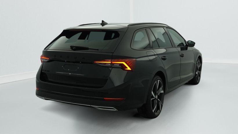 Aperçu du véhicule : 1.4 TSI PHEV iV 204 ch DSG6e Sportline