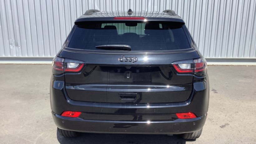 Aperçu du véhicule : COMPASS 1.5 Turbo T4 130 ch BVR7 e-Hybrid Summit