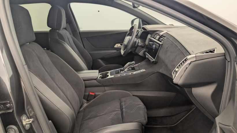 Aperçu du véhicule : Hybride Rechargeable E-Tense 300 EAT8 4x4 Performance Line +
