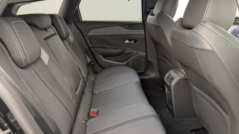 Aperçu du véhicule : Hybrid 145 e-DCS6 Allure