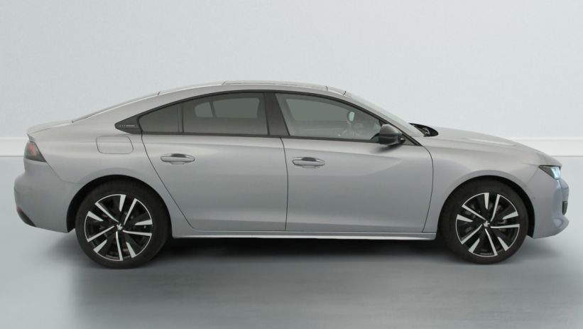 Aperçu du véhicule : Hybrid 225 e-EAT8 GT
