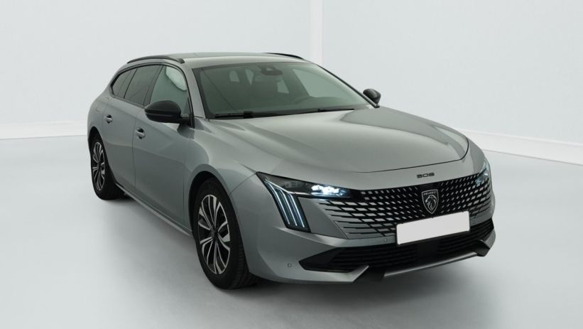 Aperçu du véhicule : Hybrid 225 e-EAT8 Allure