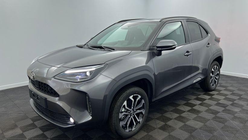 Aperçu du véhicule : Hybride 130ch 2WD Design Gris Atlas avec 2100€ d'équipements inclus