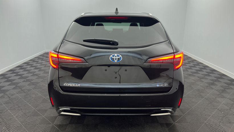 Aperçu du véhicule : Hybride 178ch Design Noir Intense avec 2490€ d'équipements inclus