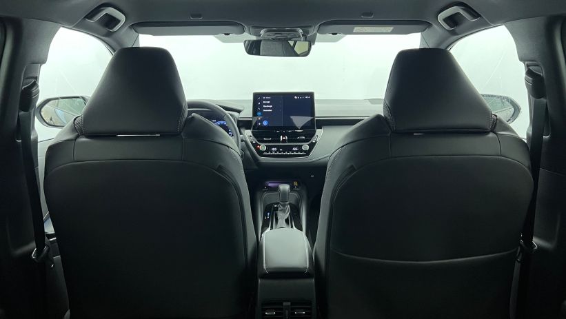 Aperçu du véhicule : Hybride 178ch Design Noir Intense avec 2490€ d'équipements inclus