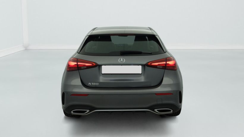 Aperçu du véhicule : 180 7G-DCT AMG LINE