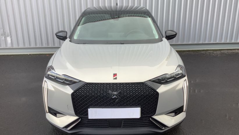 Aperçu du véhicule : DS 3 PureTech 130 EAT8 Performance Line