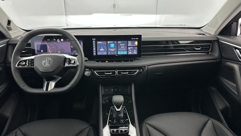 Aperçu du véhicule : 1.5T PHEV 272ch Luxury