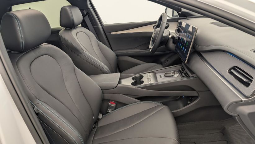 Aperçu du véhicule : 1.5l DM-i 156 kW PHEV Comfort