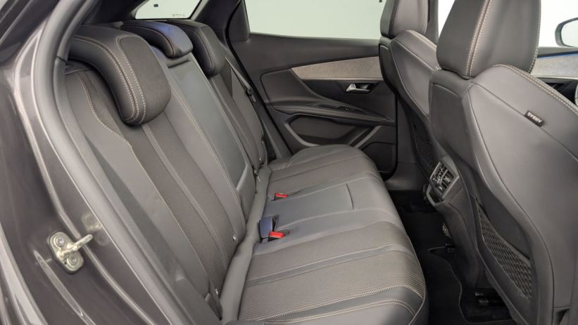 Aperçu du véhicule : Hybrid4 300 e-EAT8 GT