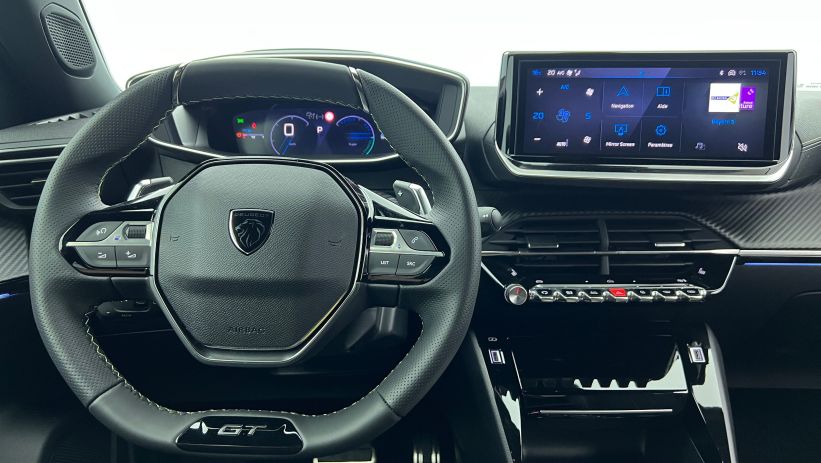 Aperçu du véhicule : Hybrid 145 e-DCS6 GT Blanc Okénite avec 4420€ d'équipements inclus