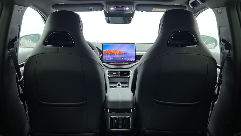 Aperçu du véhicule : 1.5l DM-i 218 ch PHEV Comfort Boundless Cloud avec 1100€ d'équipements inclus