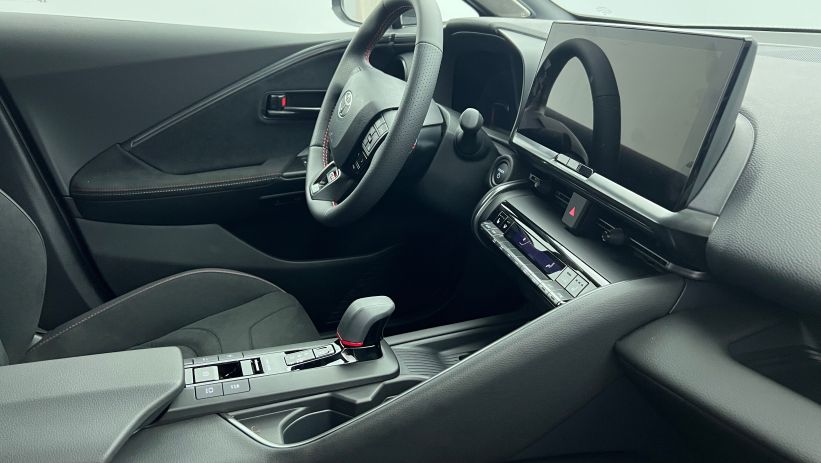 Aperçu du véhicule : Hybride Rechargeable 225 GR Sport Gris Chrome - Toit Noir