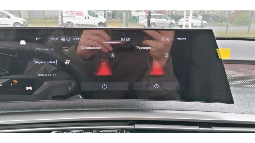 Aperçu du véhicule : 1.2i Hybrid 145 e-DCS6 GT
