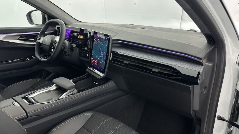 Aperçu du véhicule : E-Tech full hybrid 200ch Techno