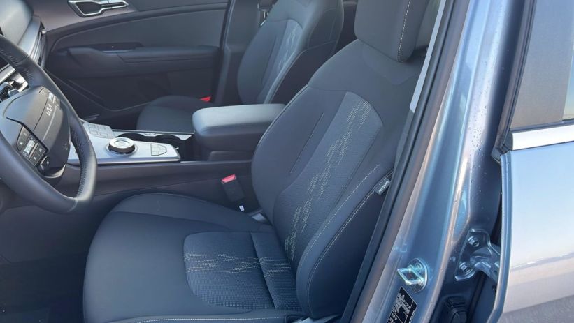 Aperçu du véhicule : HYBRIDE 239 CH BVA6 ACTIVE