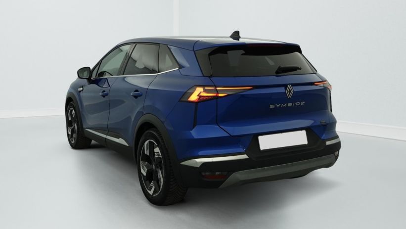 Aperçu du véhicule : E-Tech full hybrid 145 Iconic