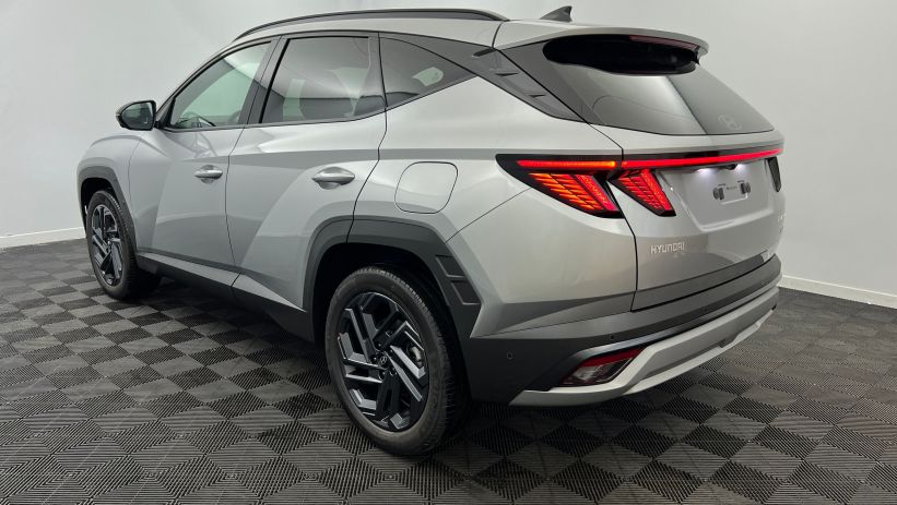 Aperçu du véhicule : 1.6 T-GDI 239 Hybrid BVA6 Executive Shimmering Silver avec 1160€ d'équipements inclus