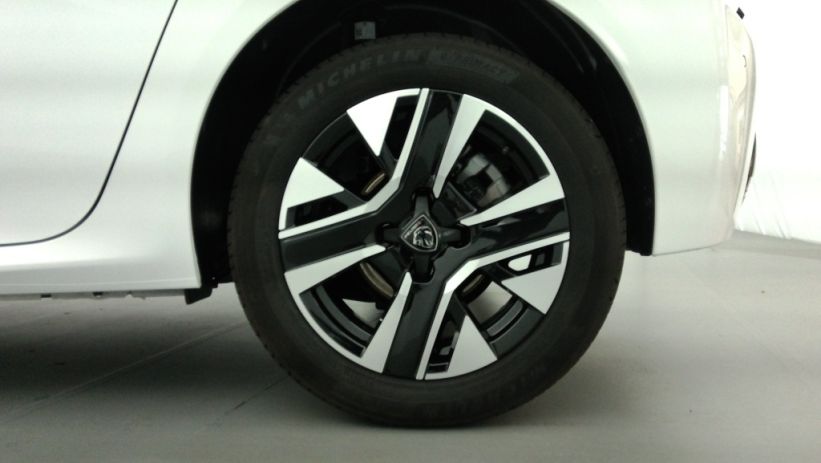 Aperçu du véhicule : 1.2 100CH S&S ALLURE