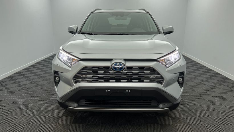 Aperçu du véhicule : Hybride 222 ch AWD-i Dynamic Gris Acier avec 2850€ d'équipements inclus