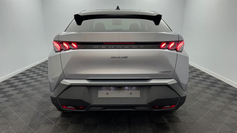Aperçu du véhicule : Hybrid 145 e-DCS6 GT Gris Artense avec 4750€ d'équipements inclus