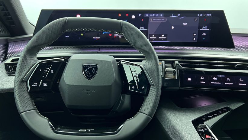 Aperçu du véhicule : Nouveau Hybrid 145 e-DCS6 GT Bleu Ingaro avec 2900€ d'équipements inclus
