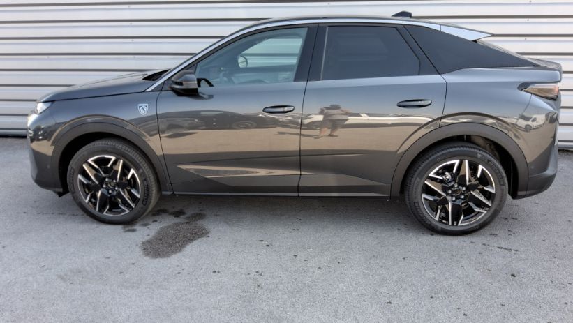 Aperçu du véhicule : 3008 Hybrid 145 e-DCS6 GT Exclusive