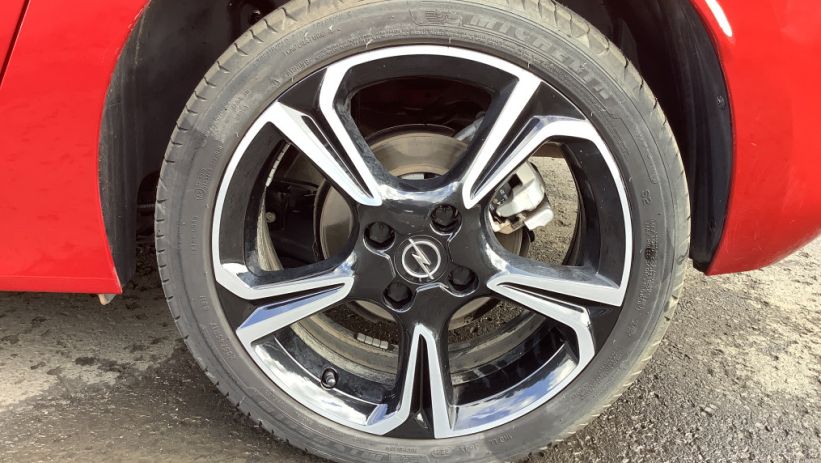 Aperçu du véhicule : CORSA 1.2 Turbo Hybrid 110 ch Autom GS