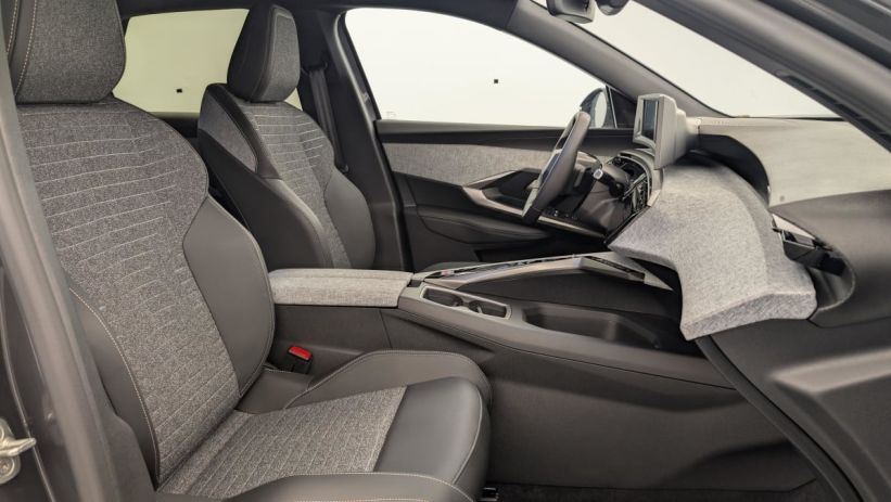 Aperçu du véhicule : Hybrid 145 e-DCS6 Allure