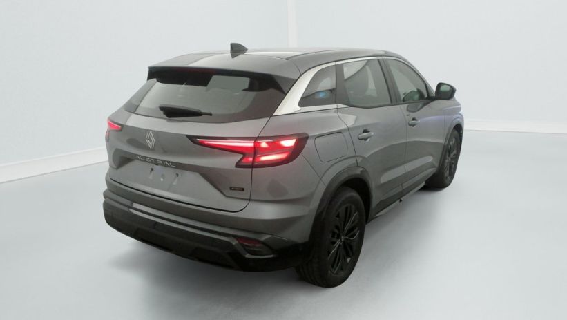 Aperçu du véhicule : FULL HYBRID E-TECH 200 CH EVOLUTION