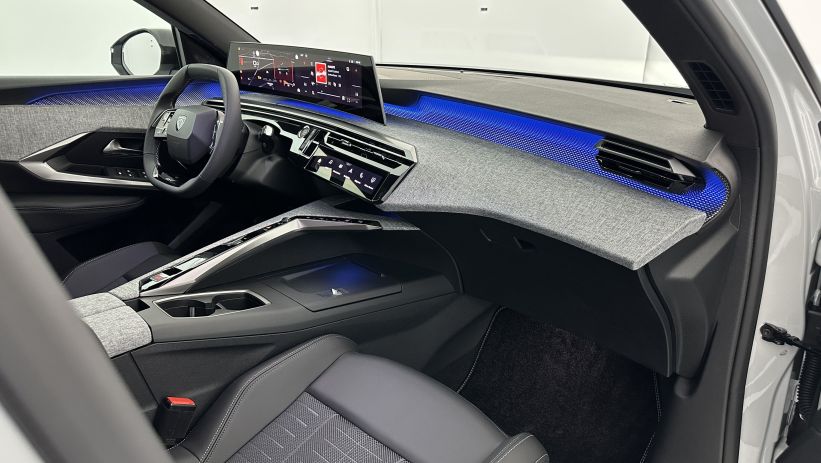 Aperçu du véhicule : 1.2 Hybrid 145ch GT e-DCS6