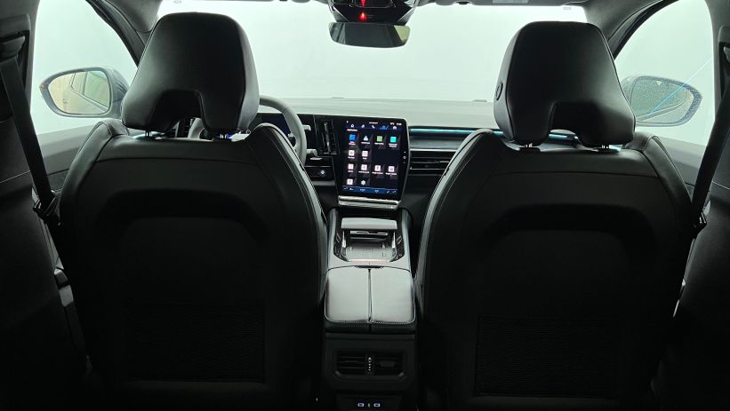 Aperçu du véhicule : E-Tech full hybrid 200 Techno esprit Alpine Gris Schiste - Toit Noir Etoilé avec 1400€ d'équipements inclus