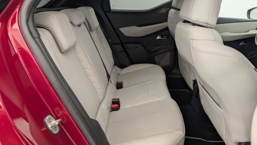 Aperçu du véhicule : PureTech 130 EAT8 Esprit de Voyage