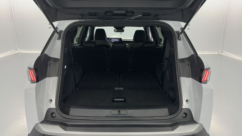 Aperçu du véhicule : III 1.2 Hybrid 145ch Allure e-DCS6