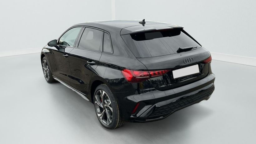 Aperçu du véhicule : 45 TFSI E HYBRIDE RECHARGEABLE 272 S TRONIC 6 S LINE