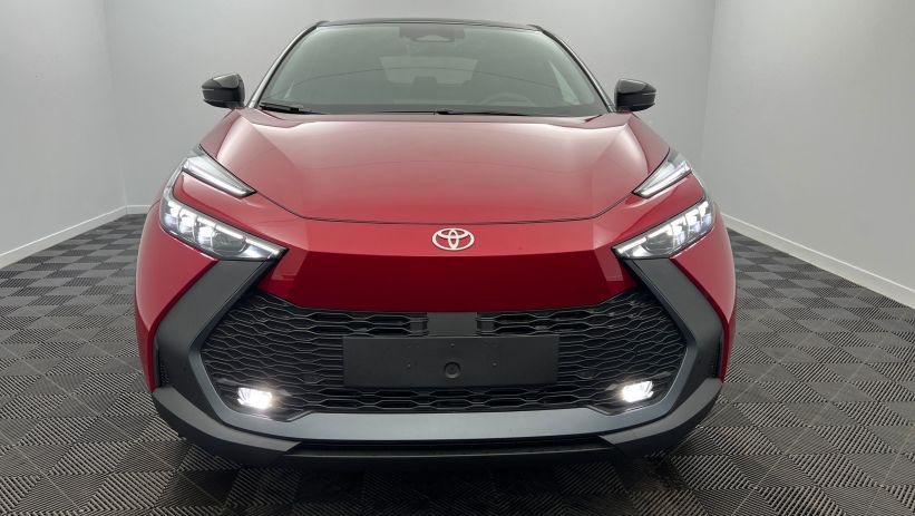 Aperçu du véhicule : Hybride Rechargeable 225 Design Rouge Intense - Toit Noir avec 3010€ d'équipements inclus