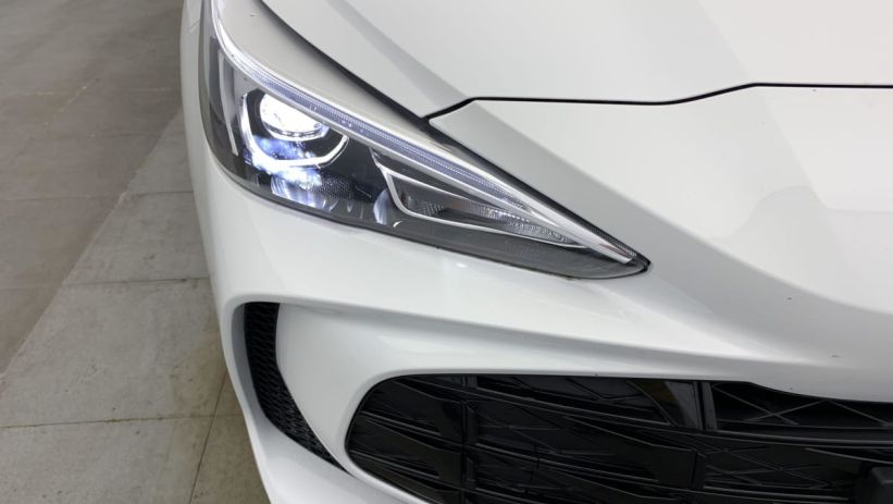 Aperçu du véhicule : 1.5 L Hybrid+ 195 ch Luxury