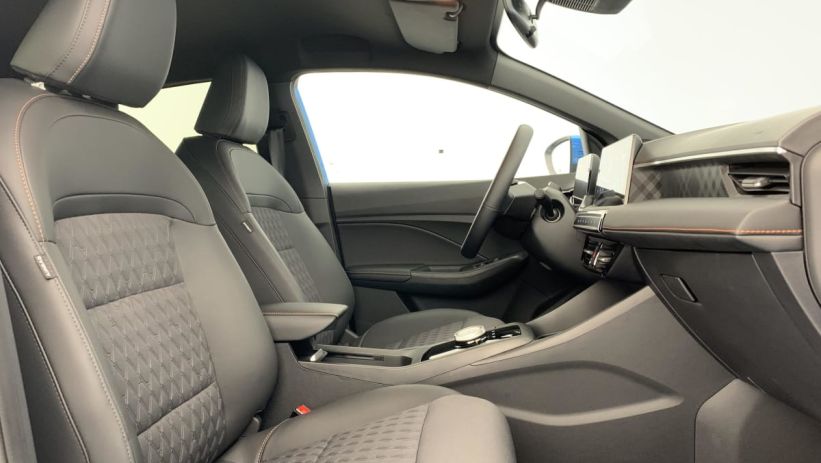 Aperçu du véhicule : 1.5 L Hybrid+ 195 ch Luxury
