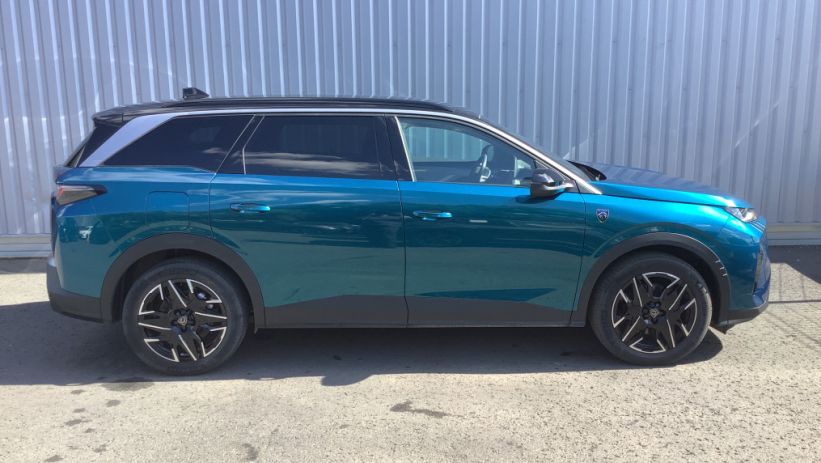 Aperçu du véhicule : 5008 Hybrid 145 ch e-DCS6 GT