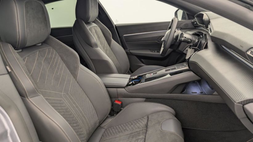 Aperçu du véhicule : Hybrid 225 e-EAT8 Allure