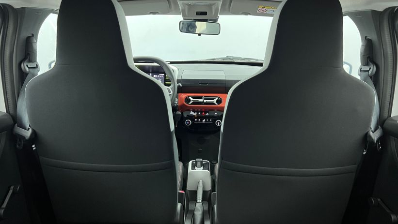 Aperçu du véhicule : 45 Expression Blanc Kaolin avec 260€ d'équipements inclus